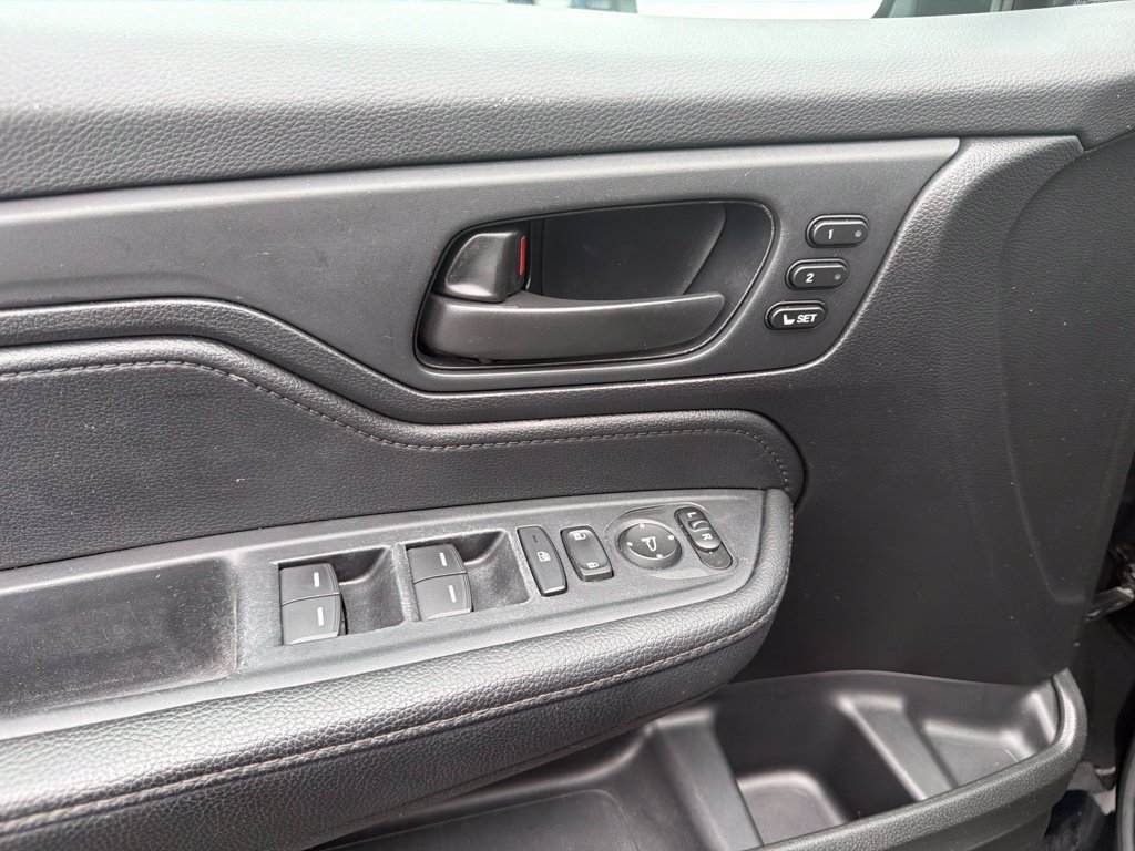 2024 Honda Odyssey EX-L - Photo 28