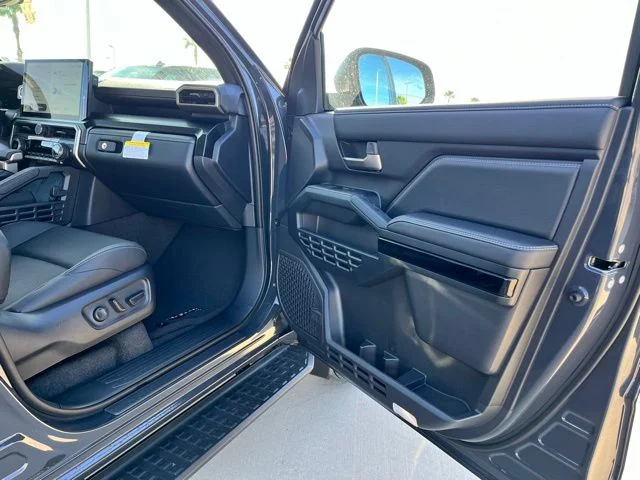 2025 Toyota 4Runner Limited - Photo 21