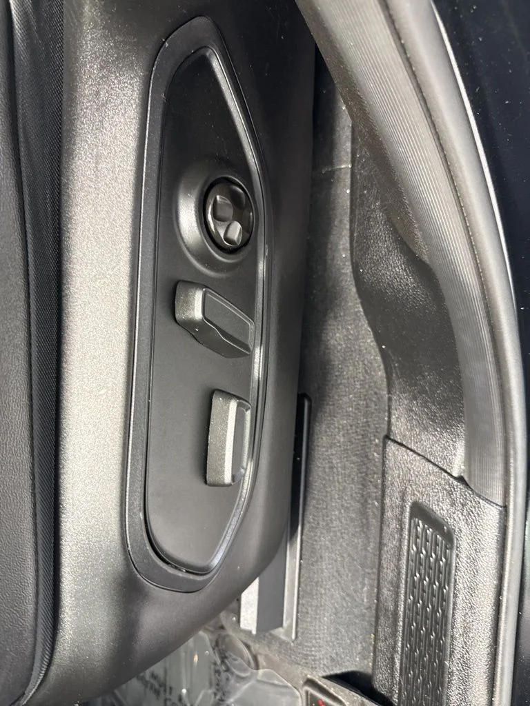 Used 2023 Black Jeep Limited image 15