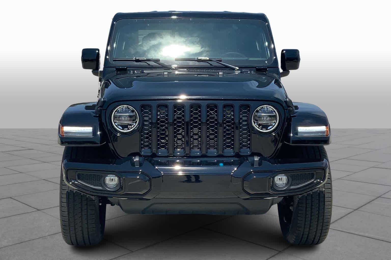 Used 2022 Black Clearcoat Jeep High Altitude image 7