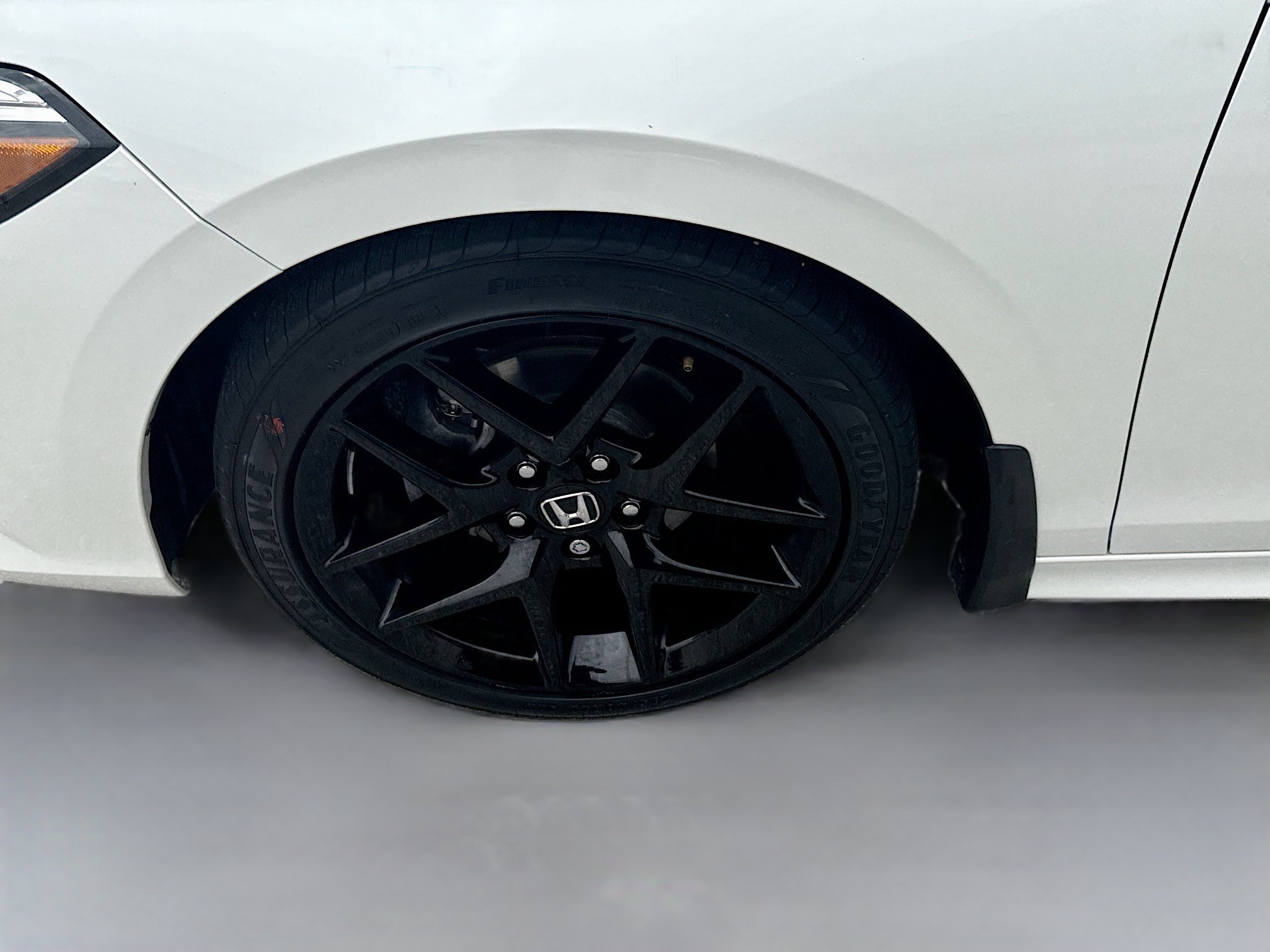 Used 2024 Platinum White Pearl Honda Sport image 34