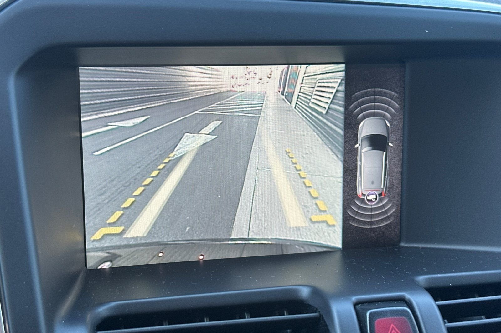 Used 2014  Volvo  image 20