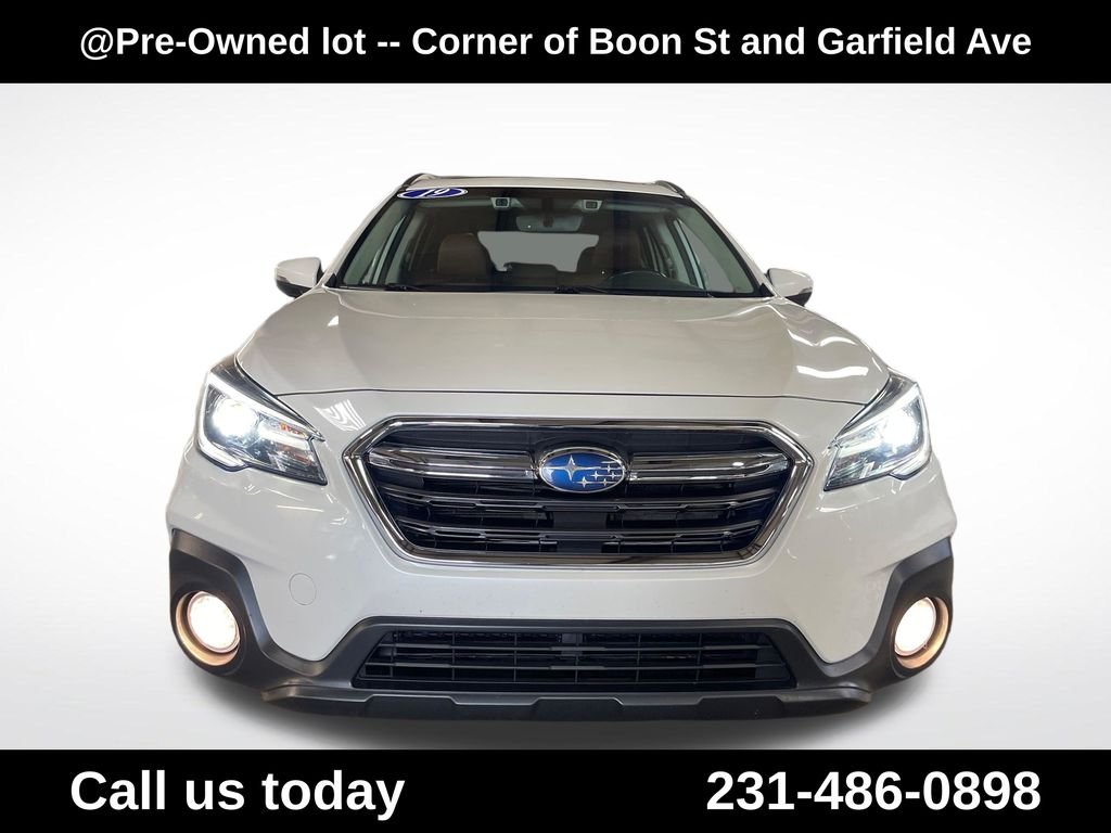 Used 2019 White Subaru 2.5i image 8
