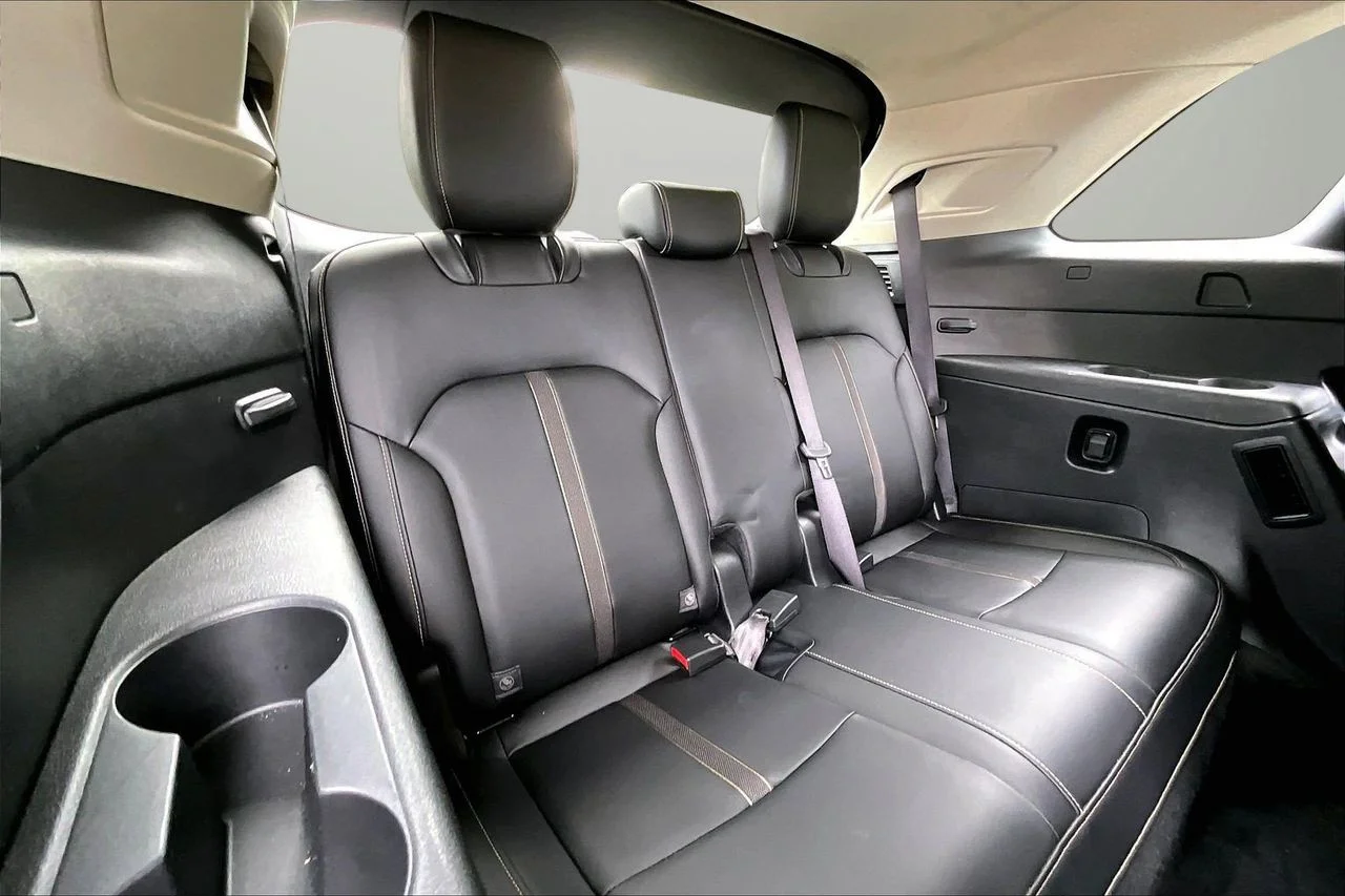 Used 2025 Black Mazda 3.3 Turbo Select image 24