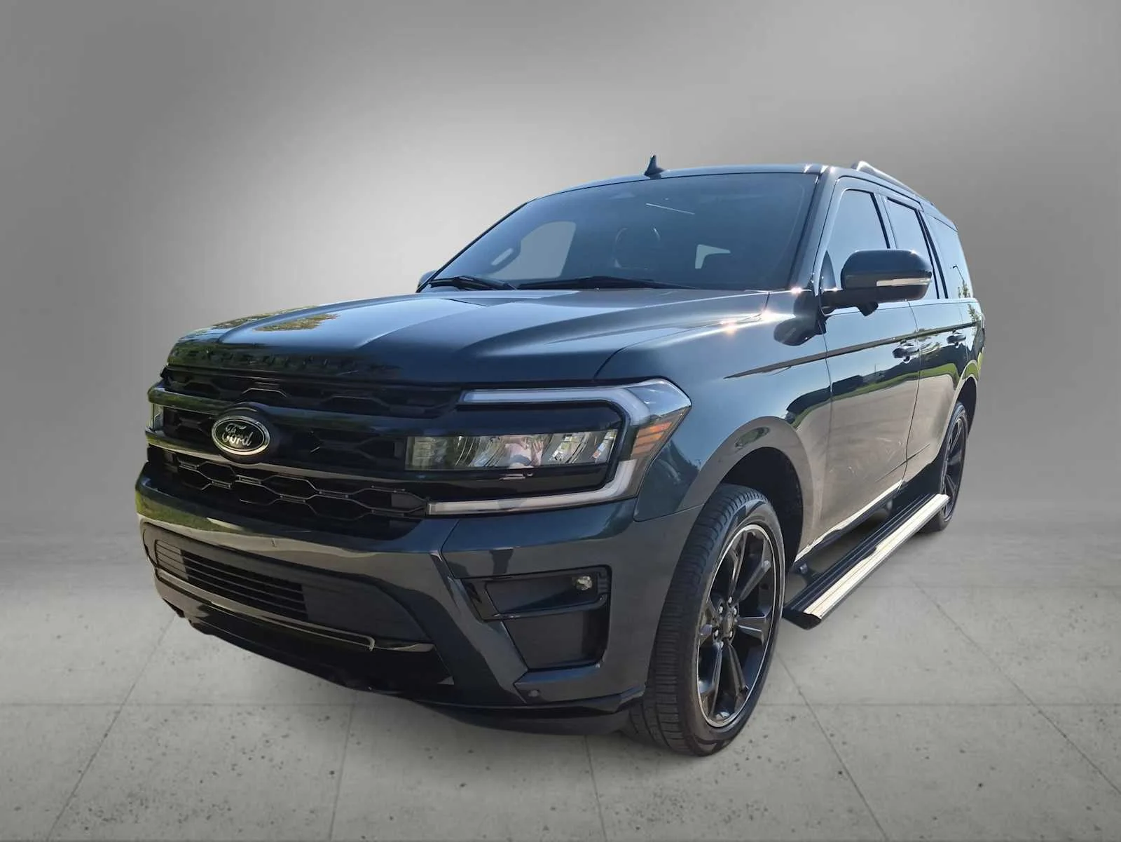 Used 2023 Stone Blue Metallic Ford Limited image 4