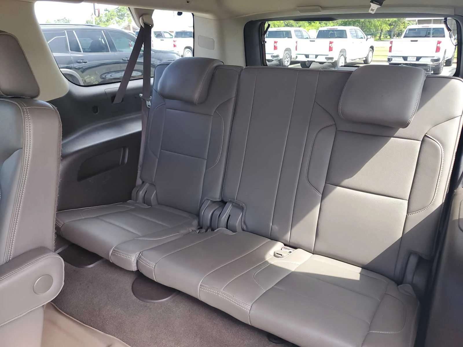 Used 2017 WHITE FROST TRICOAT GMC Denali image 21
