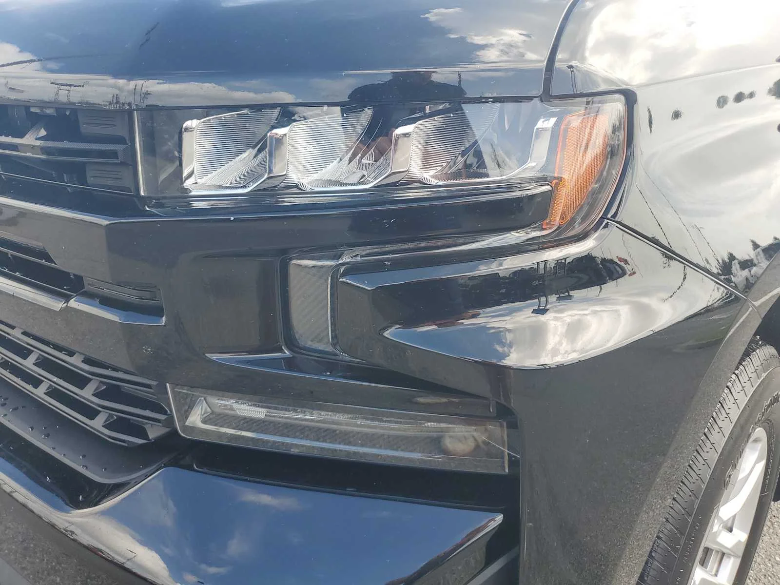 Used 2019 BLACK Chevrolet RST image 12