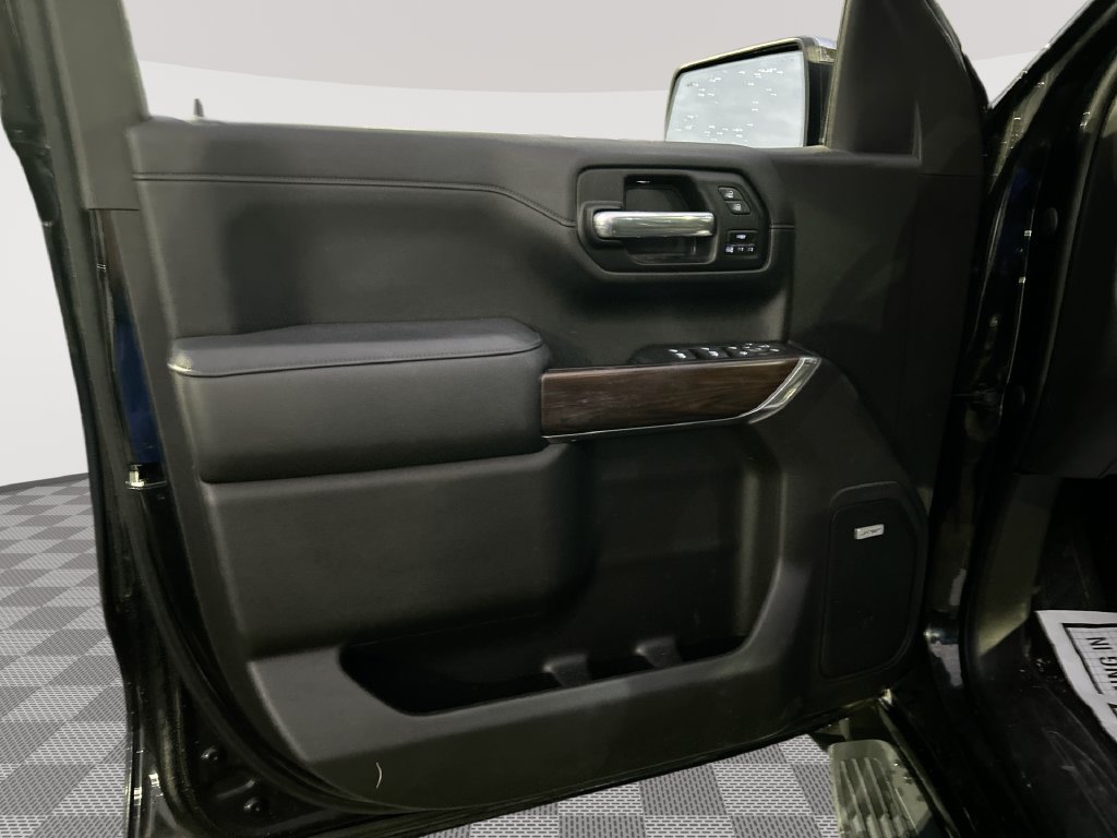 Used 2020 Black GMC SLT image 28