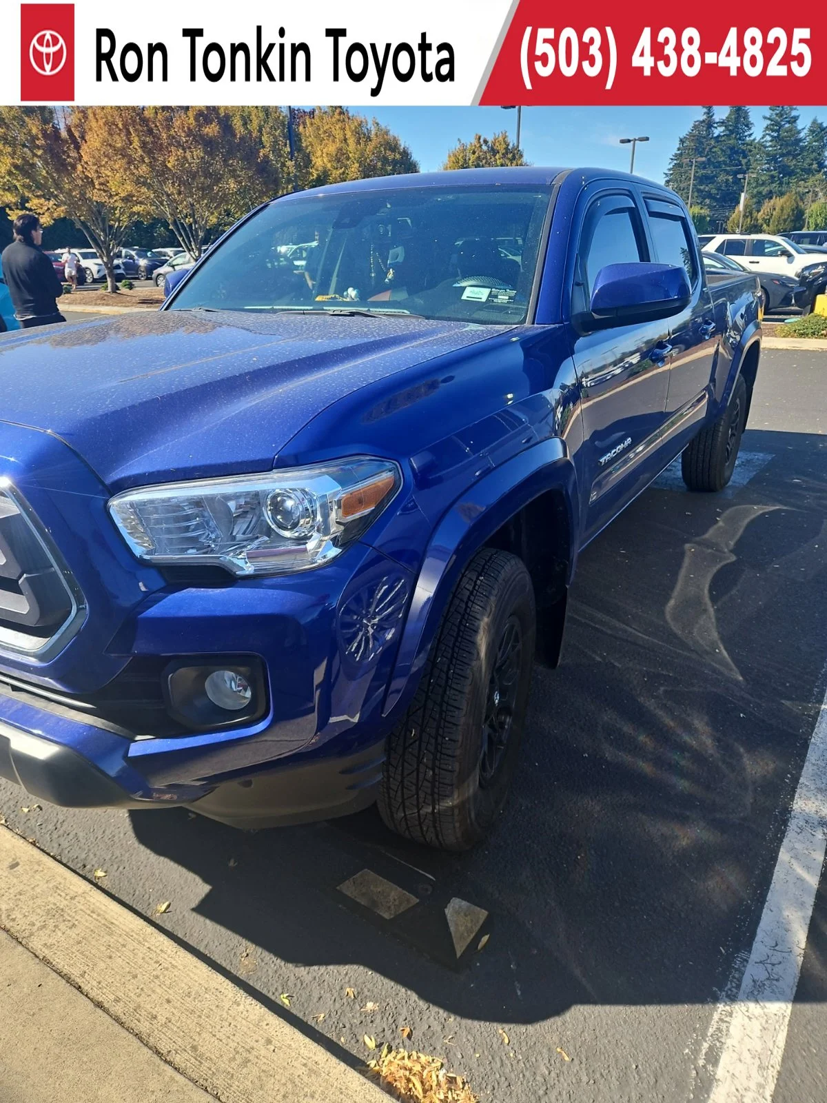 Used 2022 Blue Crush Metallic Toyota SR5 image 1