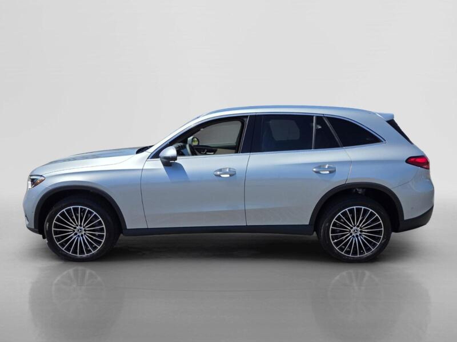 New 2026 Cirrus Silver Metallic Mercedes-Benz GLC 300 SUV image 2