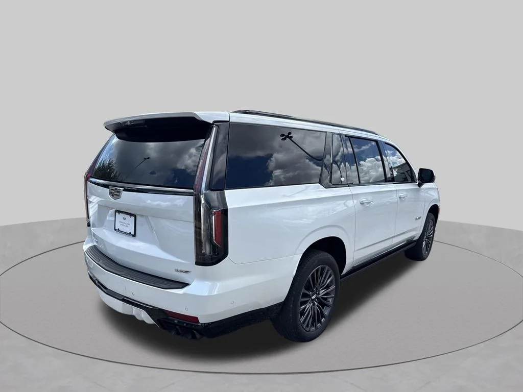 Used 2024 Crystal White Tricoat Cadillac V-Series image 6