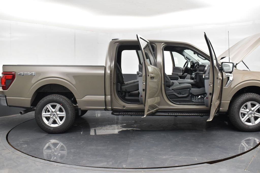 New 2026 Marsh Gray Ford XLT image 36