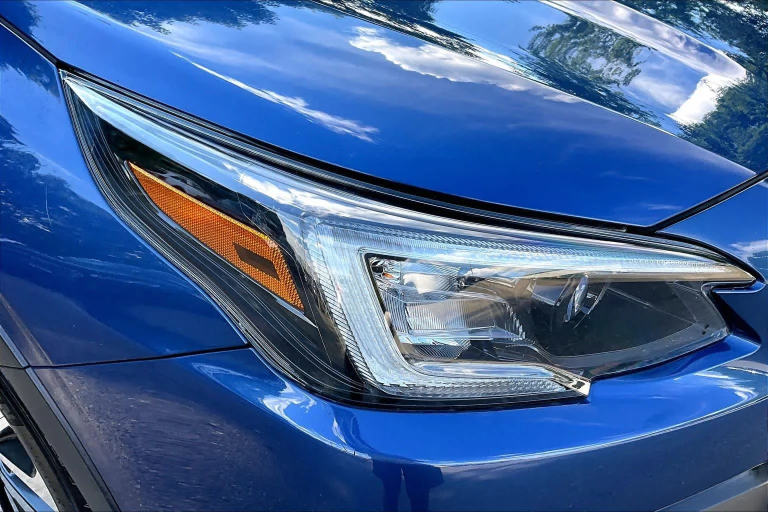 Used 2020 Abyss Blue Pearl Subaru Premium image 25