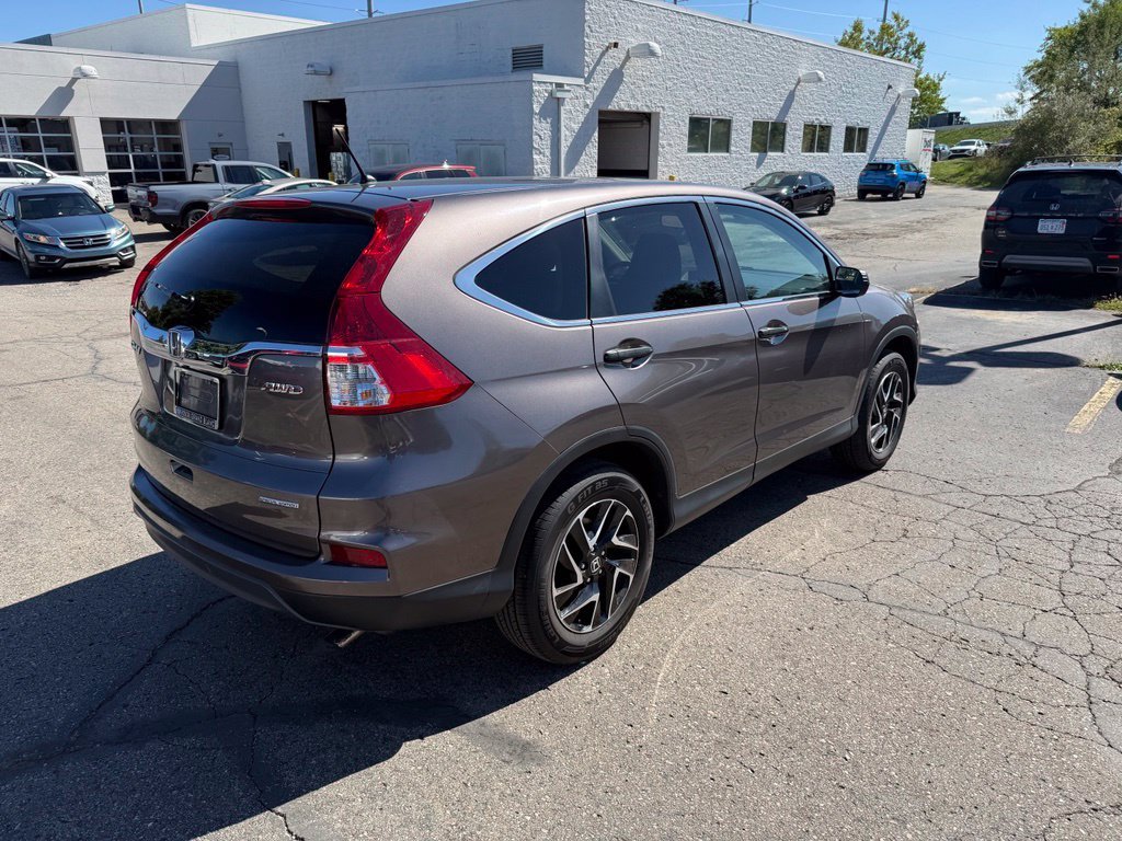 Certified Used 2016 Urban Titanium Metallic Honda SE image 3