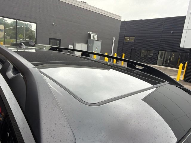 Used 2022 Crystal Black Silica Subaru Onyx Edition image 5