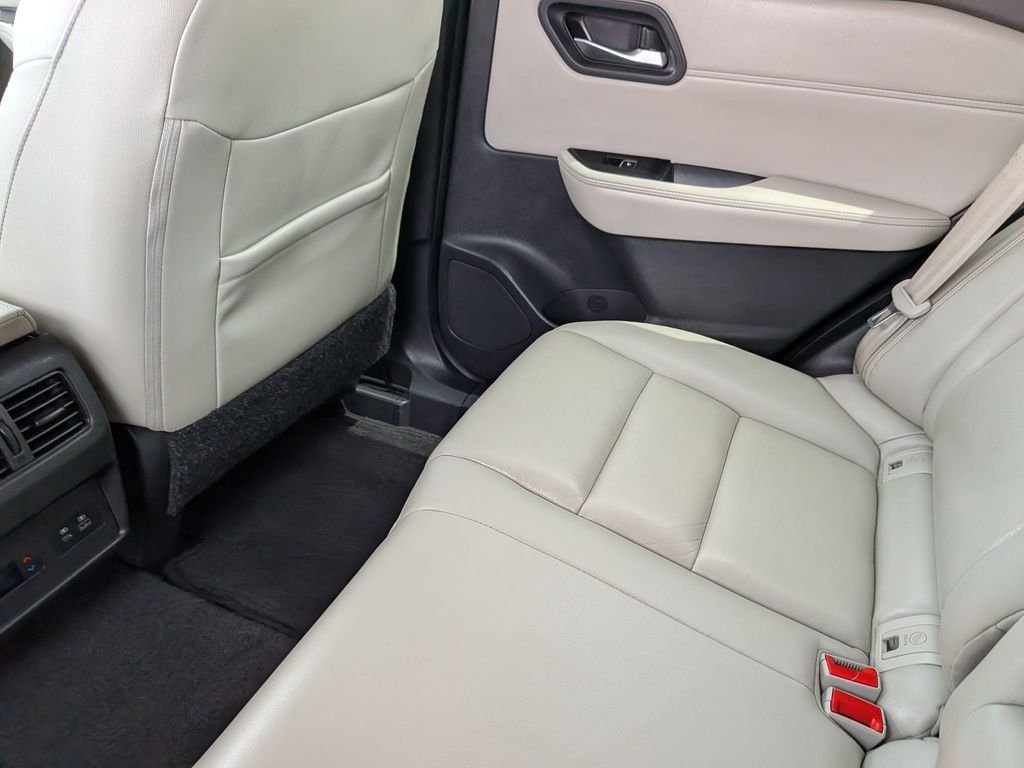 Used 2023 Super Black Nissan SL image 36