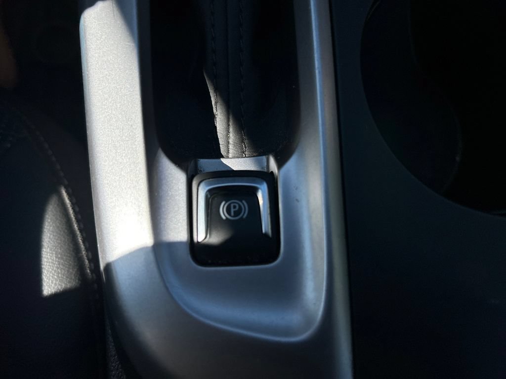 Used 2024 Copper Ice Metallic Buick Preferred image 30