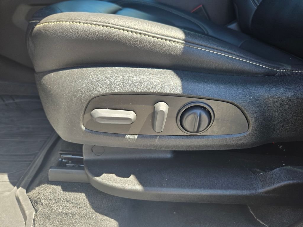 Used 2023 Beige Chevrolet LT Leather image 12