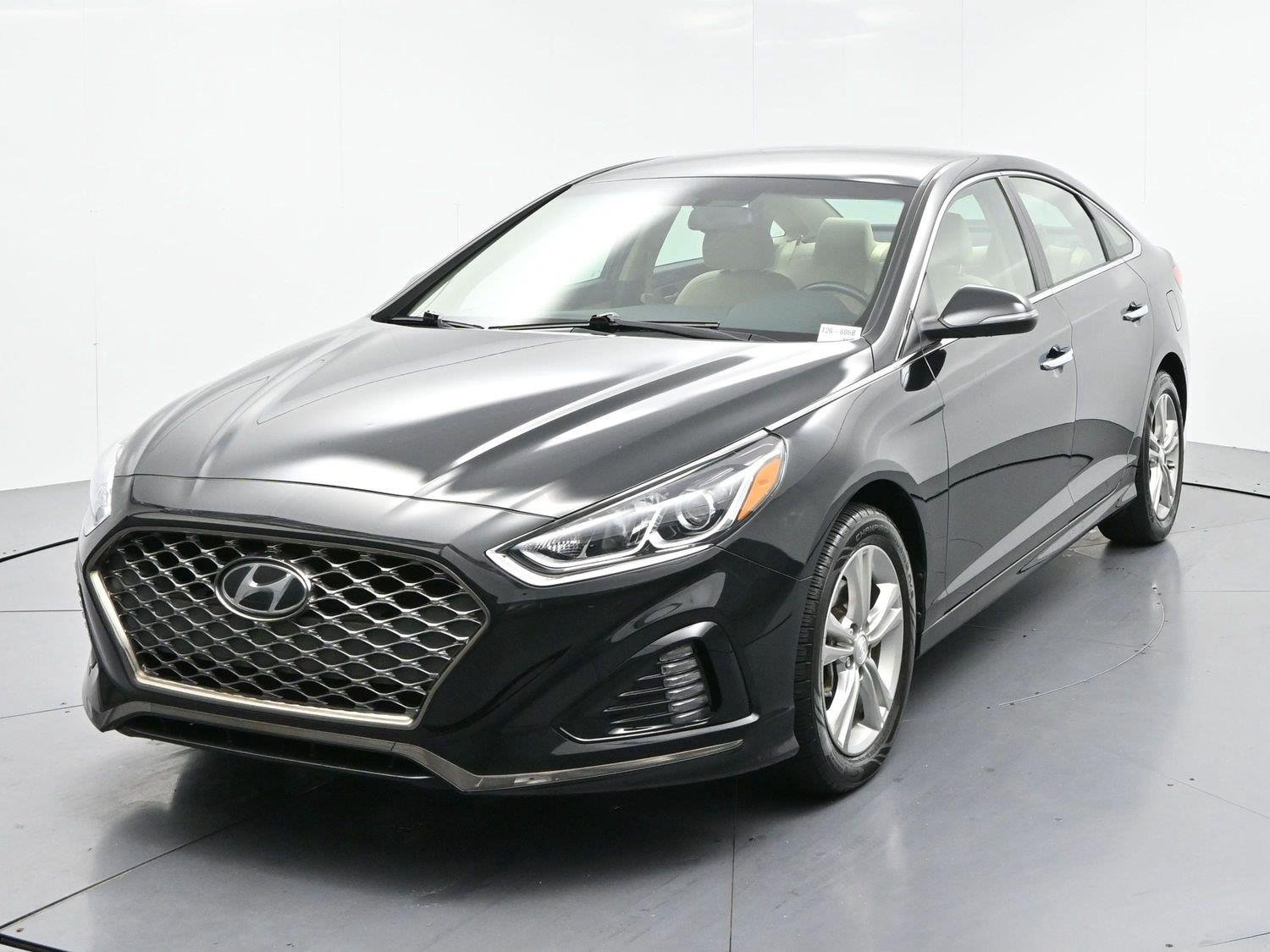 Used 2019 Phantom Black Hyundai SEL image 3