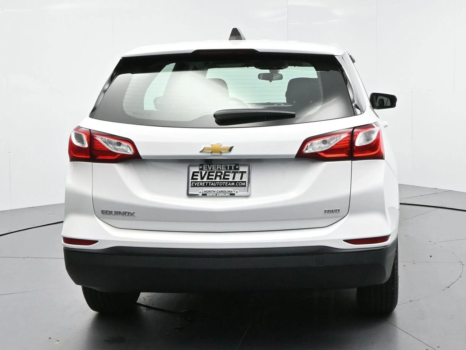 Used 2019 SUMMIT WHITE Chevrolet LS image 6