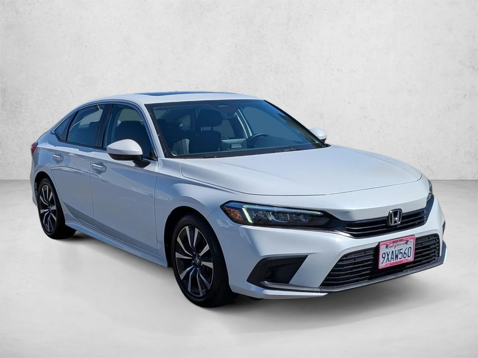 Used 2023 Platinum White Pearl Honda EX image 3