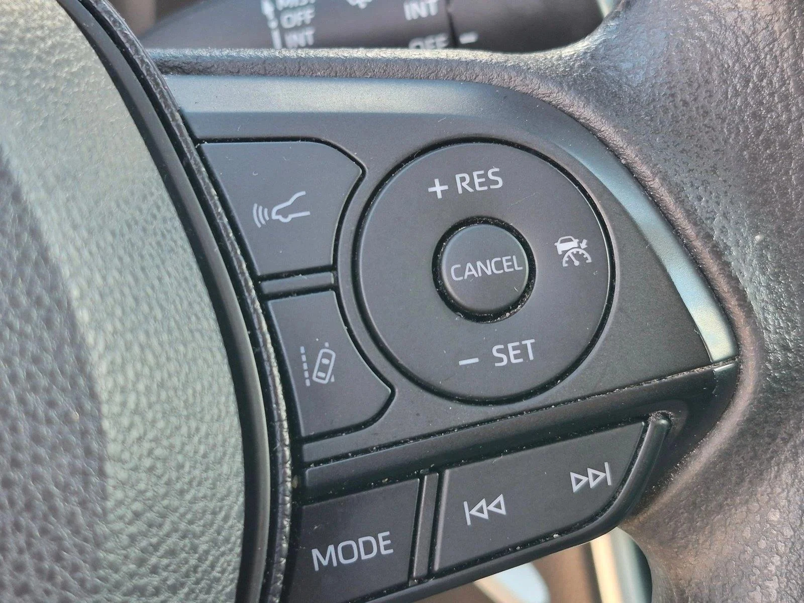 Used 2019 Magnetic Gray Metallic Toyota LE image 11