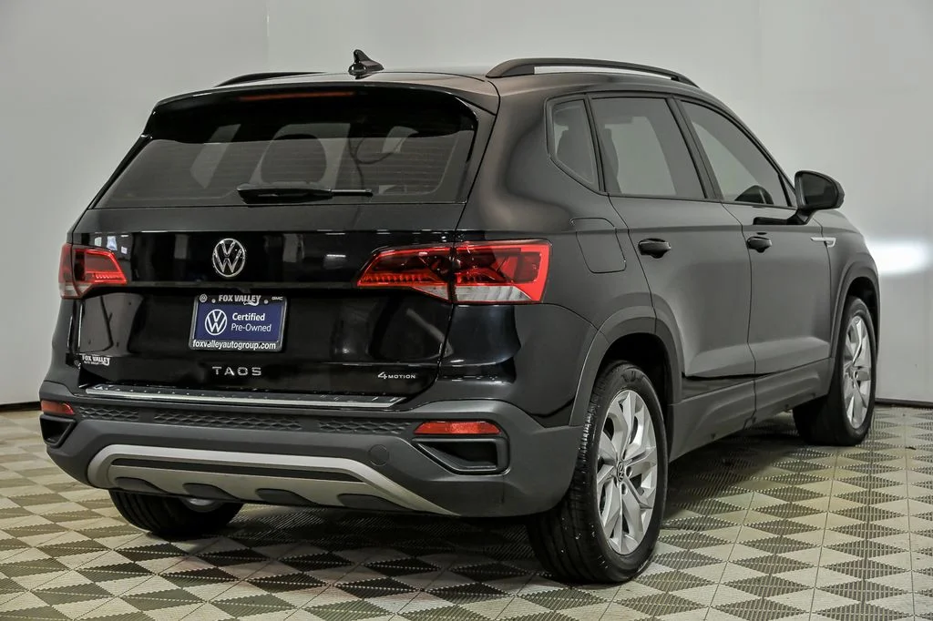 Certified Used 2023 Black Volkswagen 1.5T S image 8