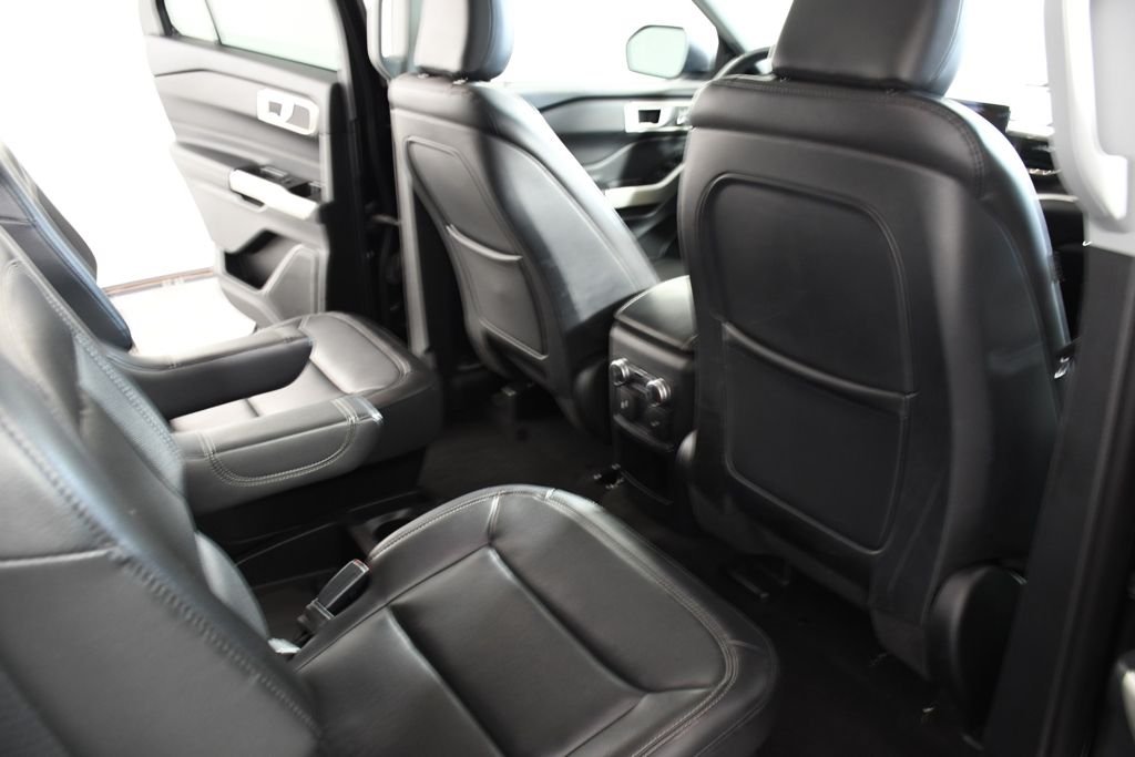 Used 2020 Agate Black Metallic Ford XLT image 22