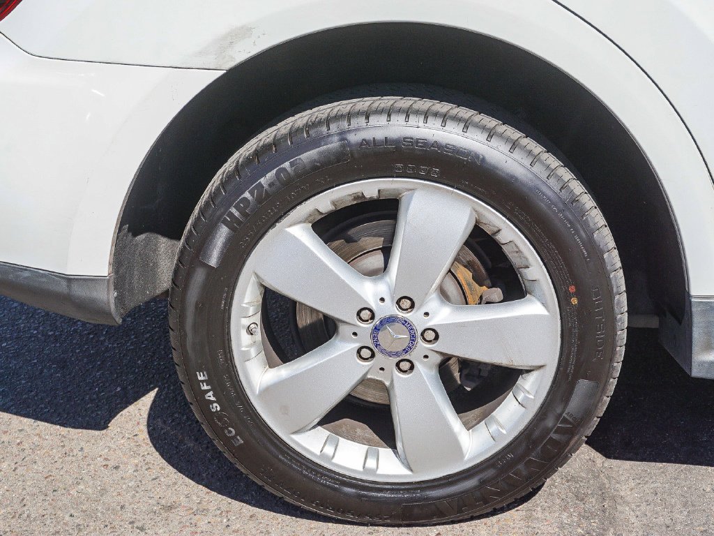 Used 2010 Arctic White Mercedes-Benz ML 350 image 8