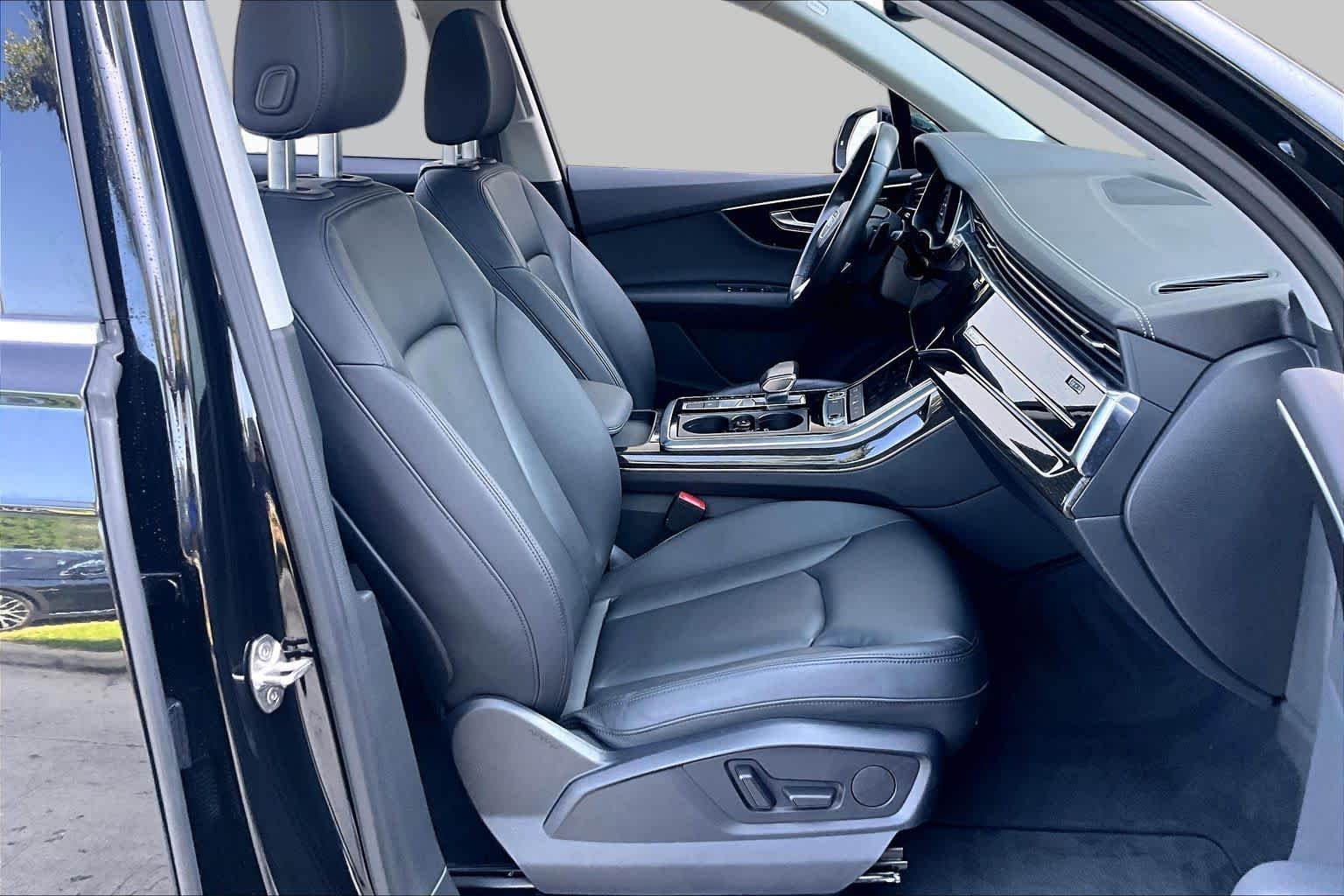 Used 2023 Mythos Black Metallic Audi Premium image 16
