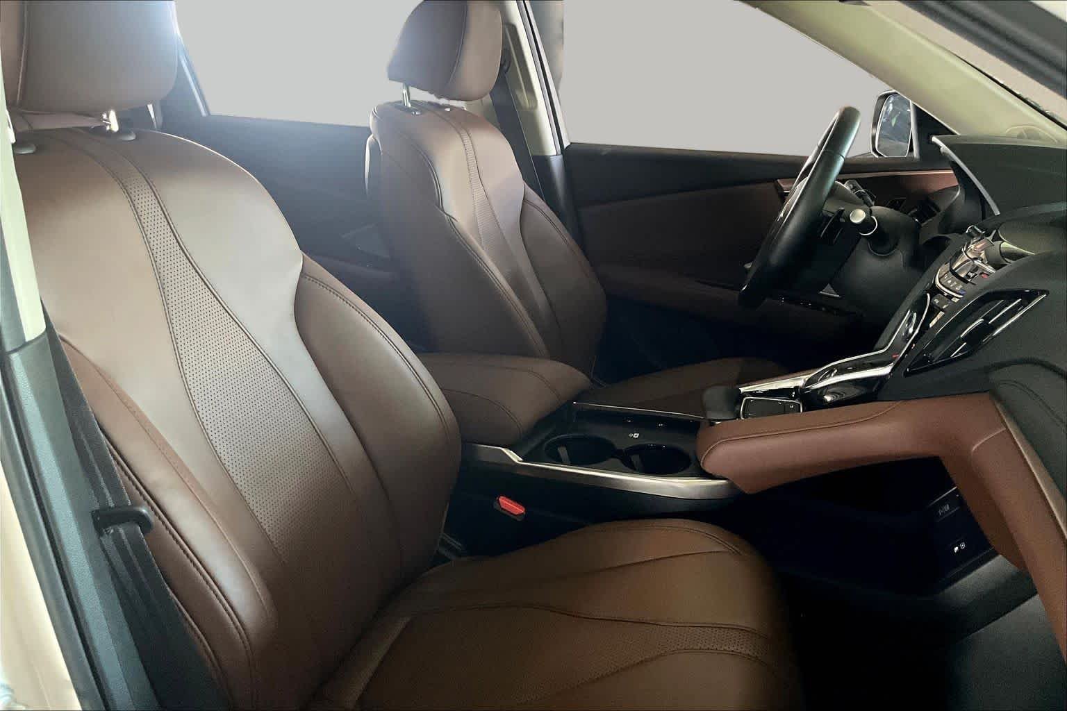 Used 2025 Platinum White Pearl Acura w/Technology Package image 8