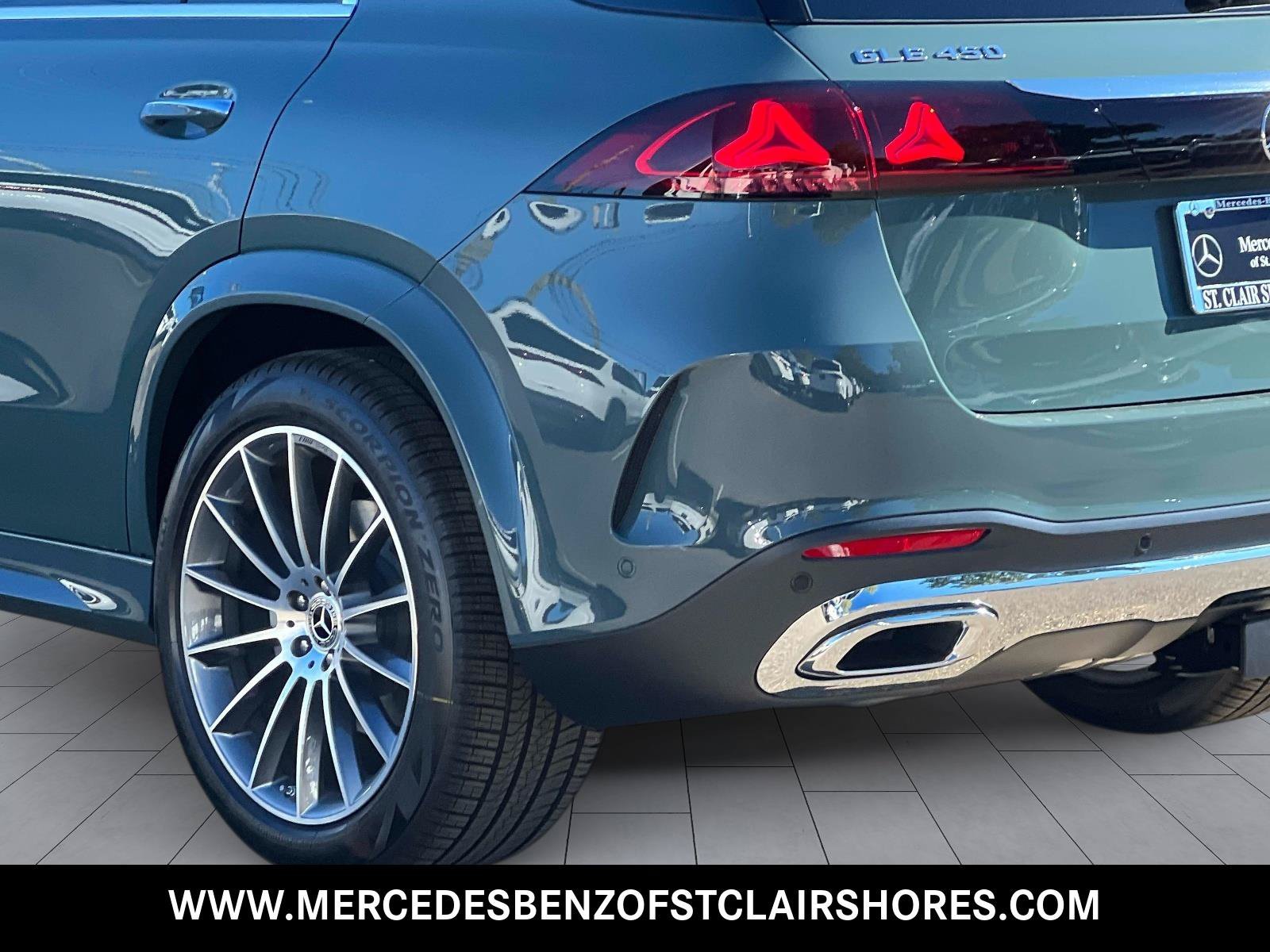 New 2027 Dark Petrol Mercedes-Benz GLE 450 image 4