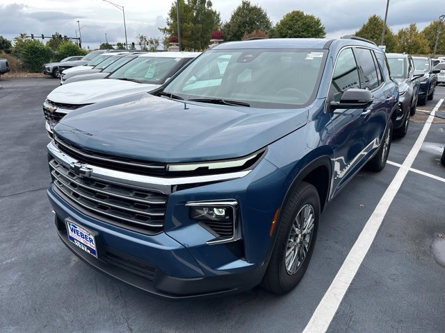 Used 2025 Lakeshore Blue Metallic Chevrolet LT image 1