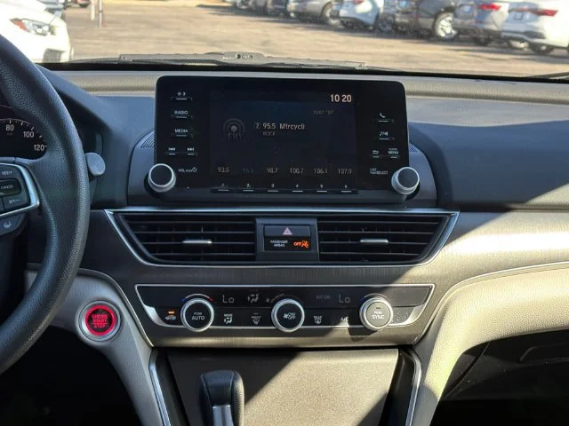 Used 2018 Red Honda LX 1.5T image 18