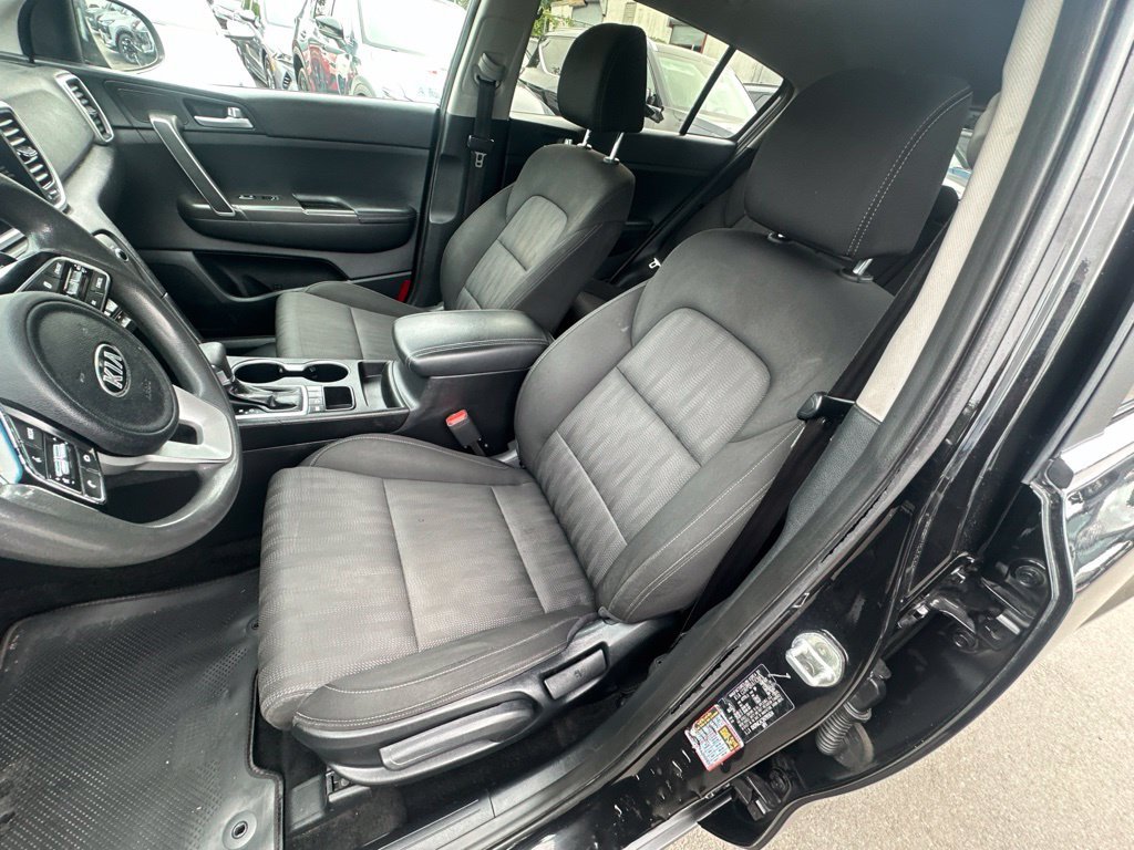 Certified Used 2022 Red Kia LX image 10