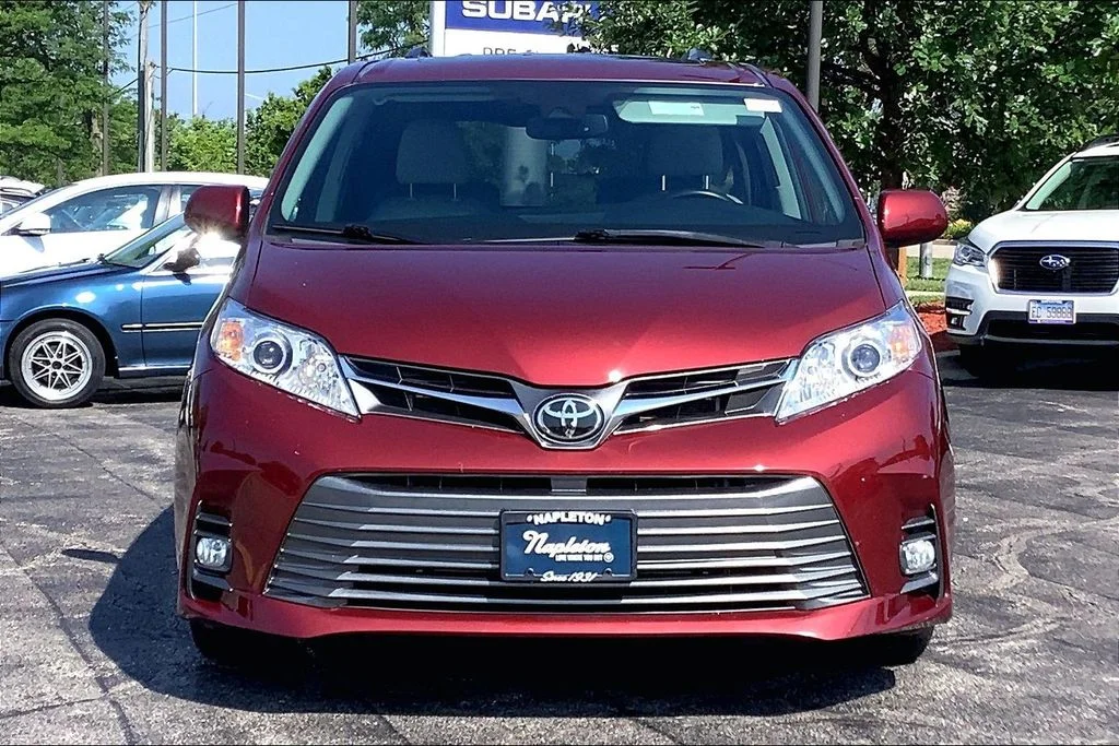 Used 2020 Red Toyota XLE image 2