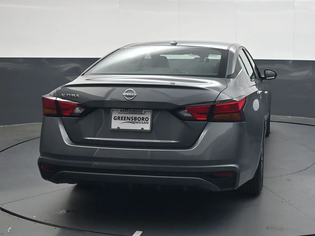 Used 2025 Gray Nissan 2.5 SV image 5