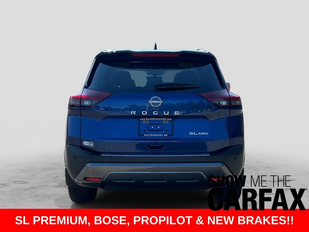 Used 2023 Blue Nissan SL image 4