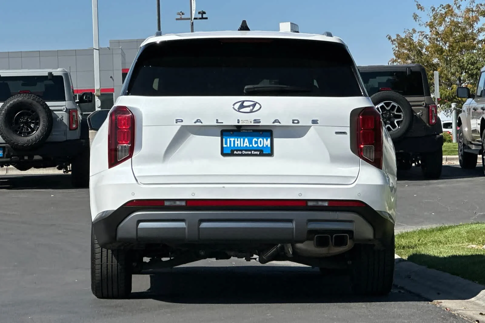 Certified Used 2025 Hyper White Hyundai SEL image 7