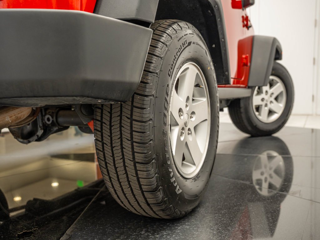 Used 2008 Flame Red Clearcoat Jeep Rubicon image 49