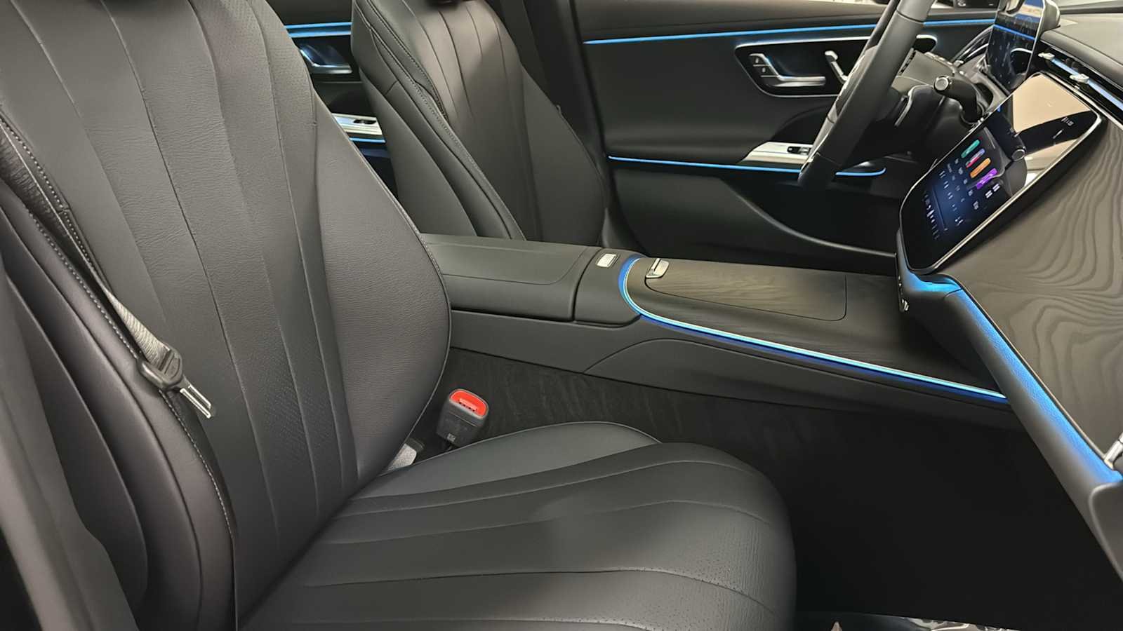 New 2026 Black Mercedes-Benz E 350 image 34