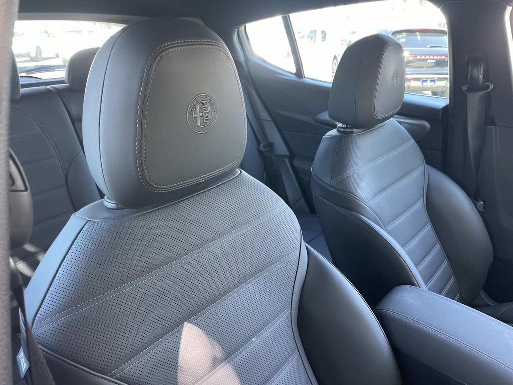 Used 2025 White Alfa Romeo  image 28