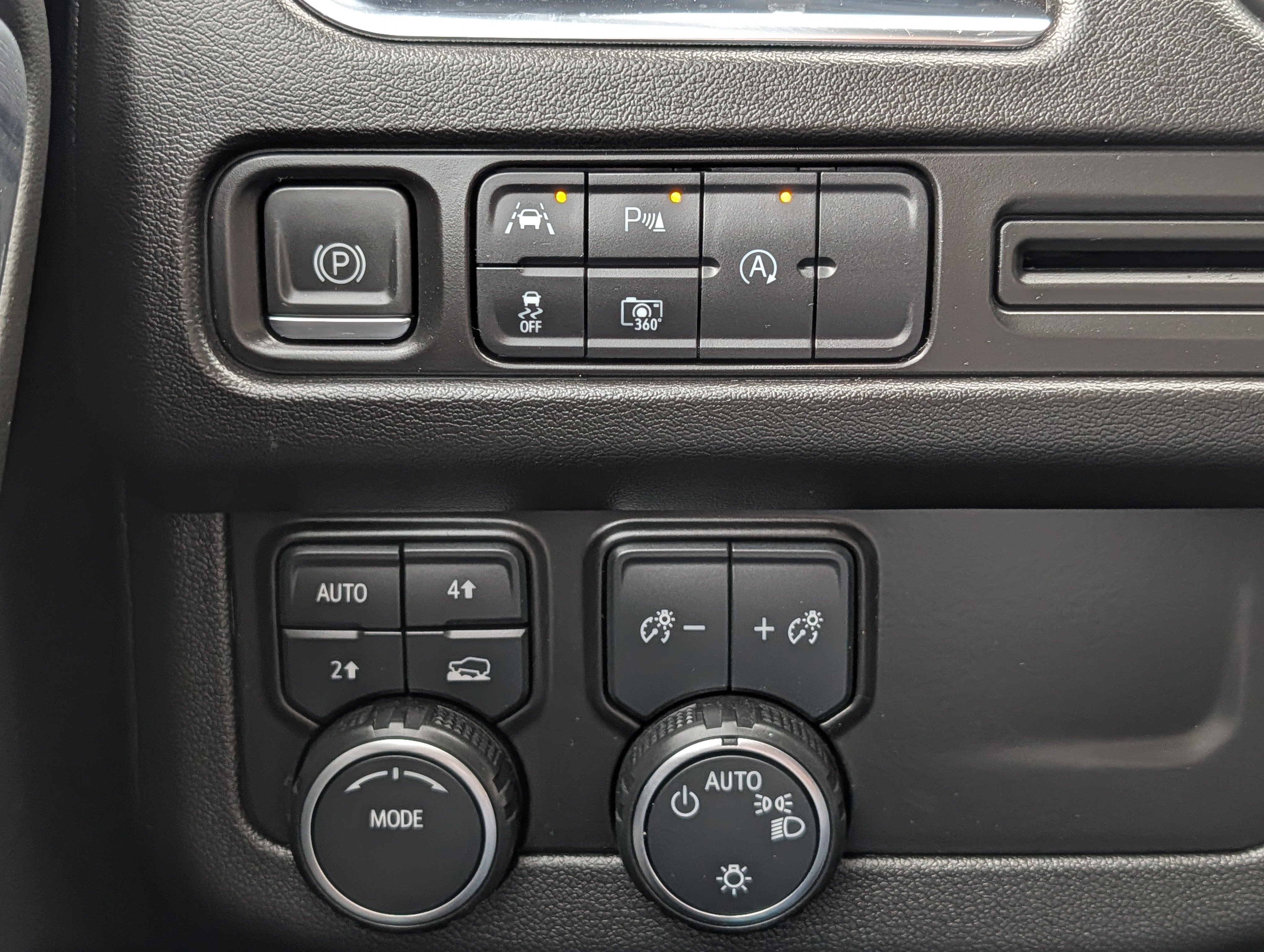 2023 Chevrolet Suburban RST - Photo 26