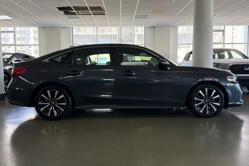 Used 2023 Meteorite Gray Metallic Honda EX image 2