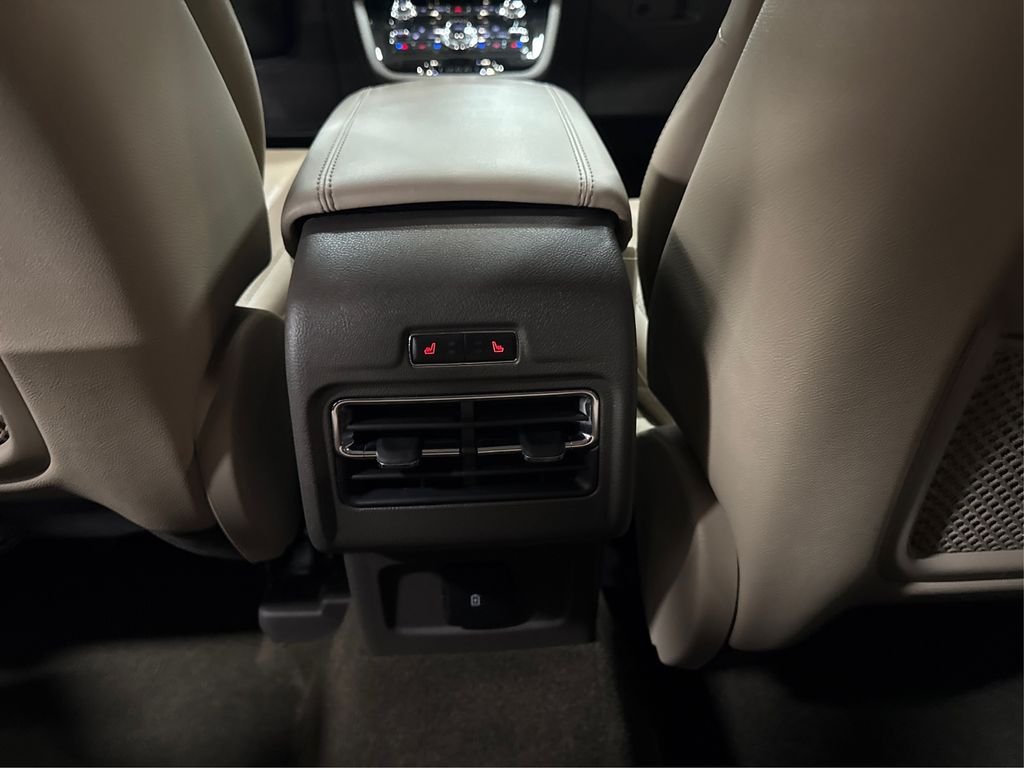 Used 2020 Silver Lincoln Standard image 28