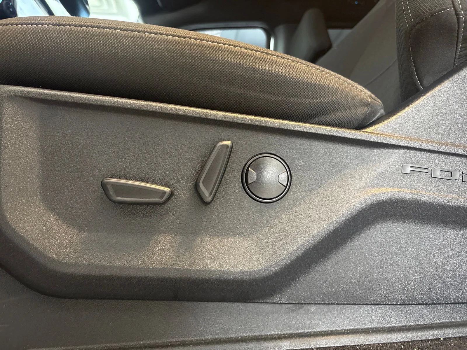 Used 2024 Silver Ford XLT image 25