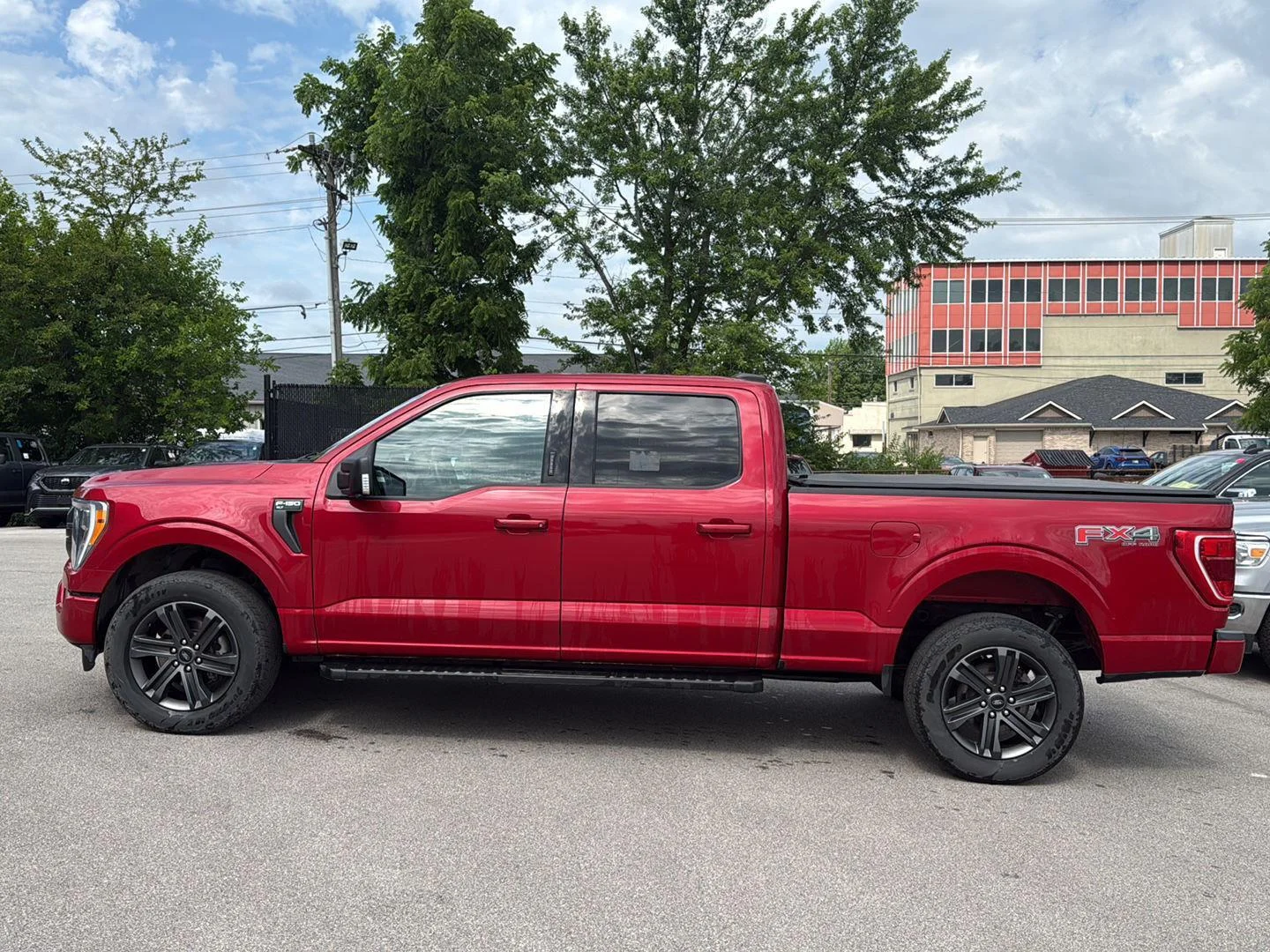 Used 2022 Rapid Red Metallic Tinted Clearcoat Ford XLT image 6