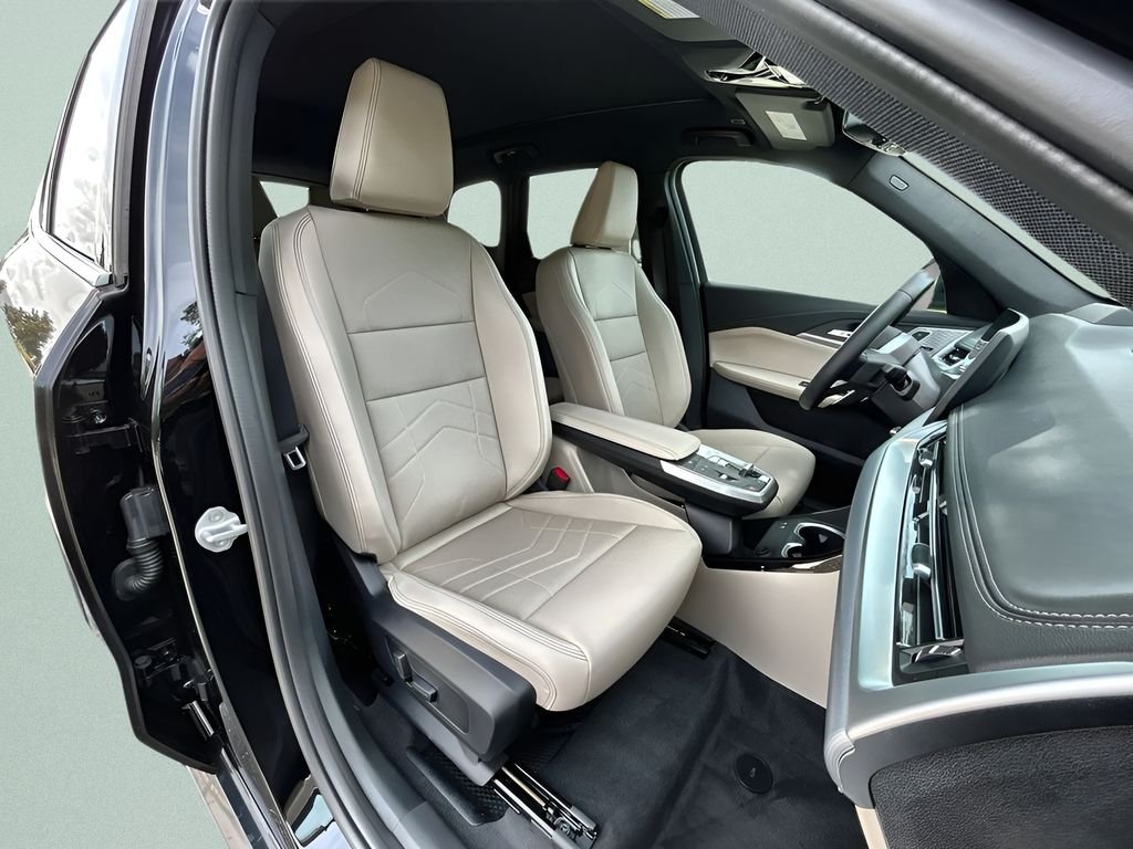 Used 2025 Black BMW xDrive28i image 29