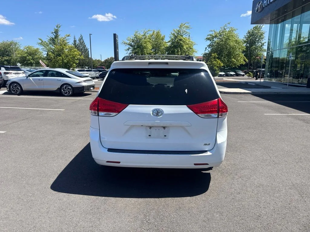 Used 2013 White Toyota XLE image 4