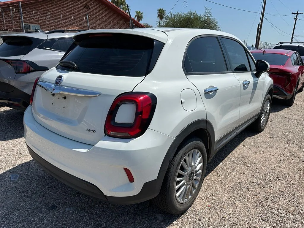 Used 2021 White FIAT Pop image 10